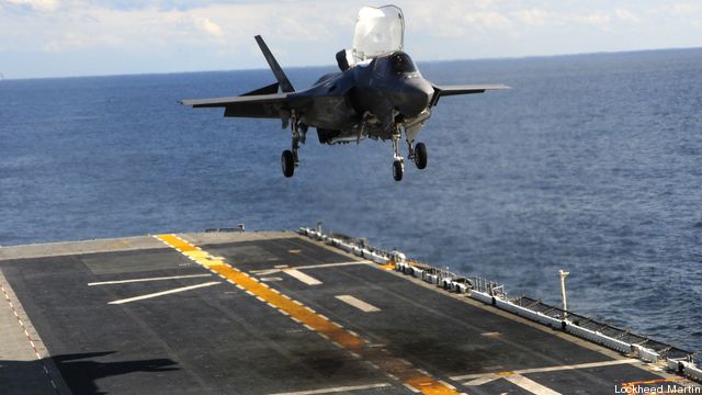 F-35B vertical landing on the amphibious assault ship USS Wasp